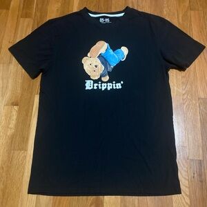 G5 – 115 black breakdancing bear T-shirt, size large